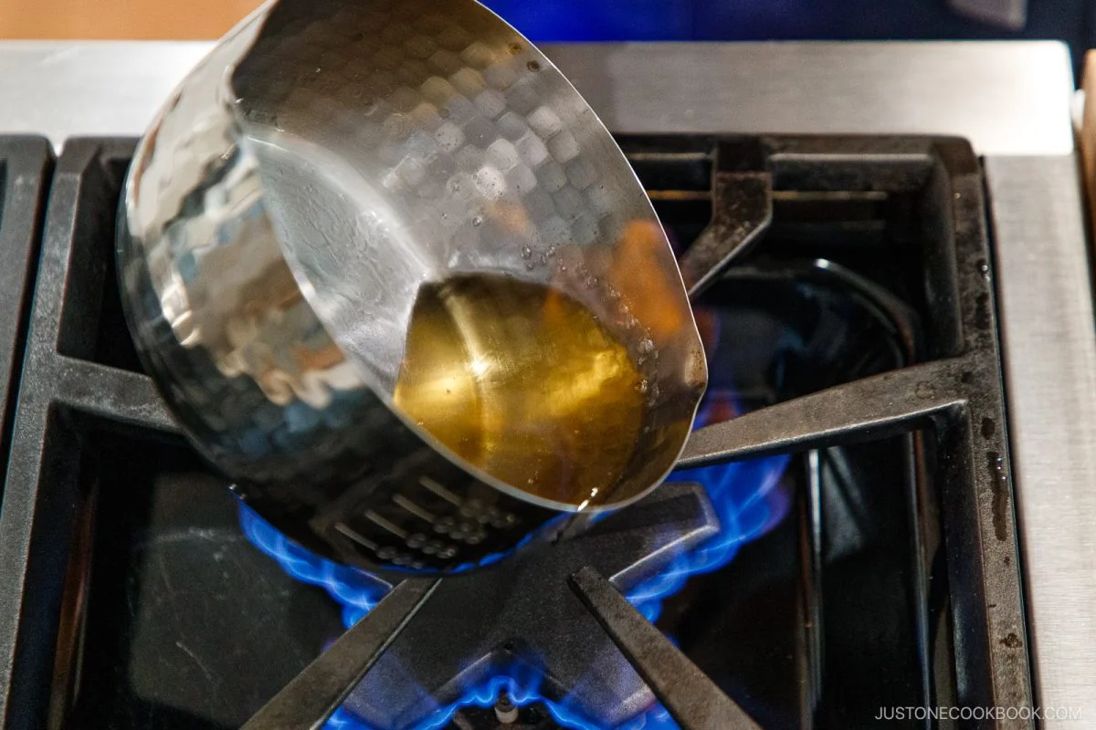 Enhancing Japanese Cuisine with Nikiri Mirin: A Guide to Flavorful Cooking