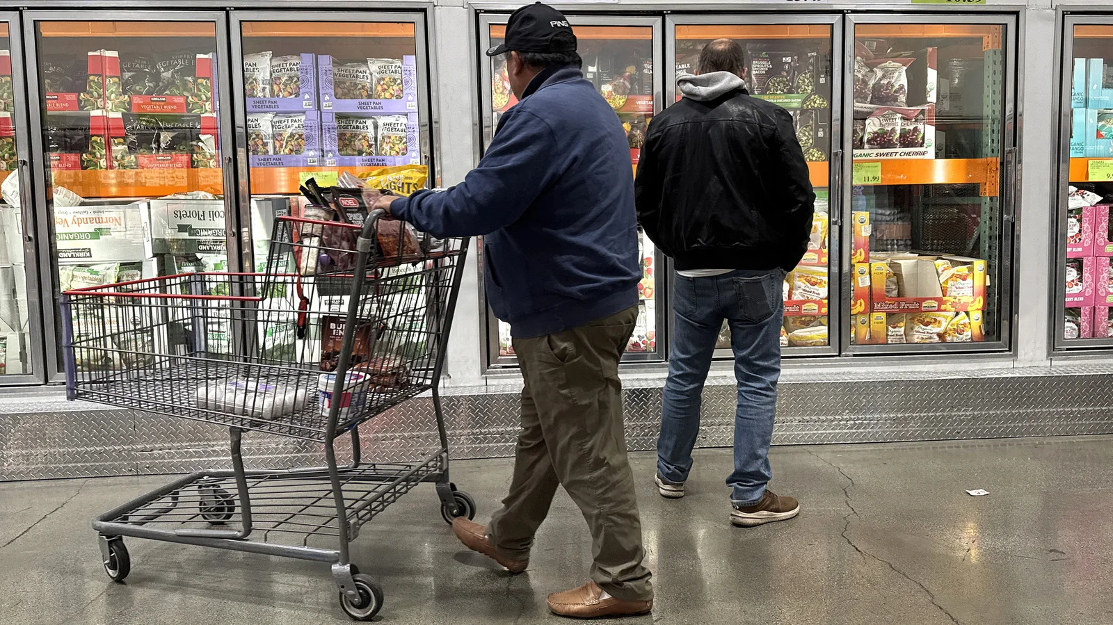 Fall Treat: Costco's Pumpkin Cheesecake Ice Cream Sandwiches Stir Mixed Reactions