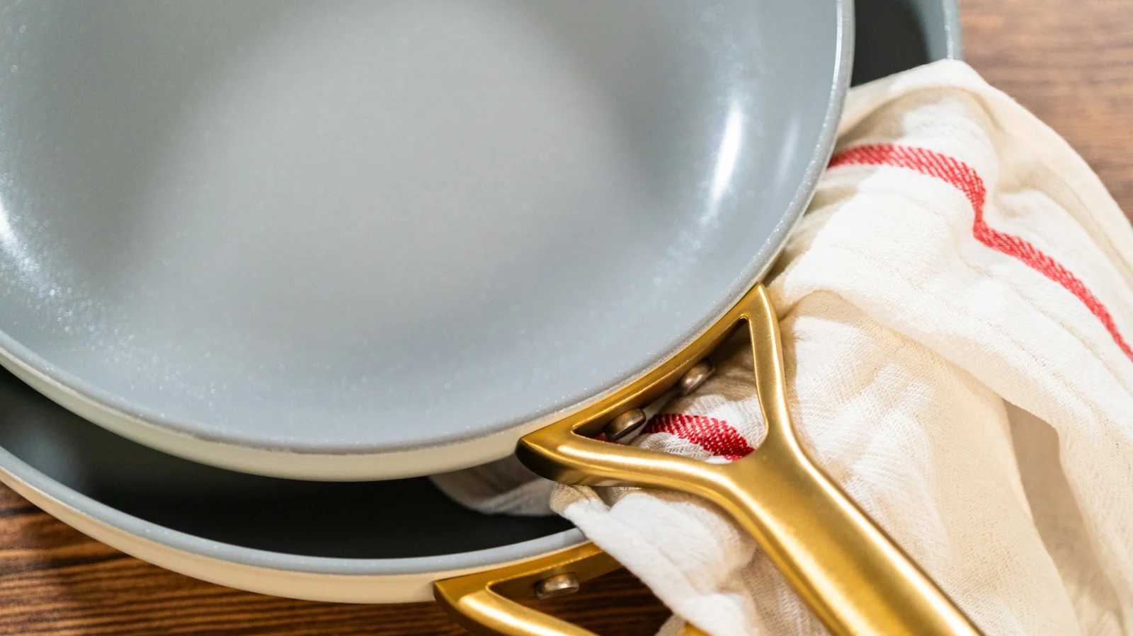 Affordable Nonstick Cookware Sets: Figmint’s Top Ranking Surprises Shoppers